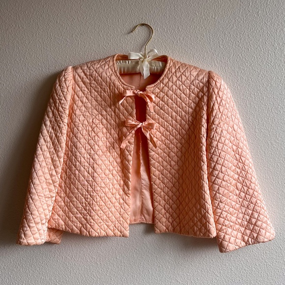 Vintage 1940s Pink Quilted Silk Bed Jacket (XS/S) - Picture 5 of 15